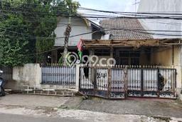 For Sale! Premium House LT 216m2 Desain Elegan di Buaran For Sale! Premium House LT 216m2 Desain Elegan di Buaran