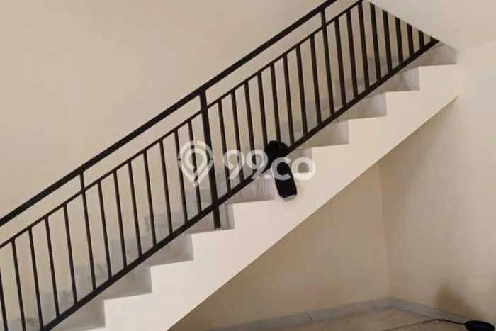 LOKASI BISNIS! Gudang For Rent di Karawang Timur, Luas 1500m², Area Utama, Ready Usaha LOKASI BISNIS! Gudang For Rent di Karawang Timur, Luas 1500m², Area Utama, Ready Usaha