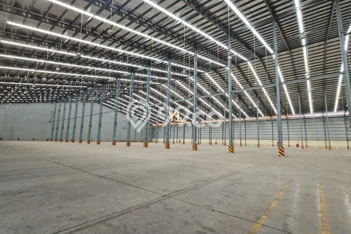 Disewakan Gudang di Cakung Jakarta Timur LT 18000m2, LB 10560m2 Disewakan Gudang di Cakung Jakarta Timur LT 18000m2, LB 10560m2