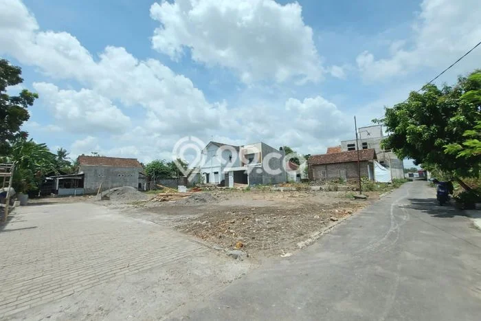 Tanah Dijual Lokasi Prambanan, Sleman Luas 139m2 Legalitas Aman Tanah Dijual Lokasi Prambanan, Sleman Luas 139m2 Legalitas Aman