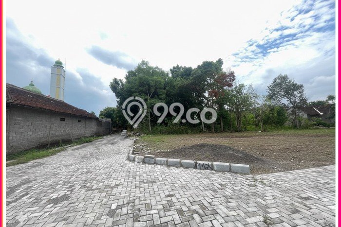 Lahan Kosong Dijual di Sleman dengan Area 119m2 Lahan Kosong Dijual di Sleman dengan Area 119m2