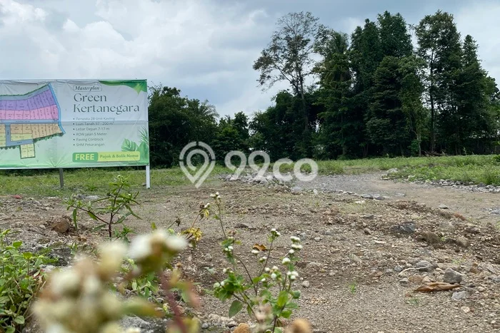 Lahan Strategis di Kalasan Dijual dengan Luas 120m2 Lahan Strategis di Kalasan Dijual dengan Luas 120m2