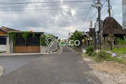Tanah Kosong Dijual di Sleman dengan Area 139m2 Tanah Kosong Dijual di Sleman dengan Area 139m2