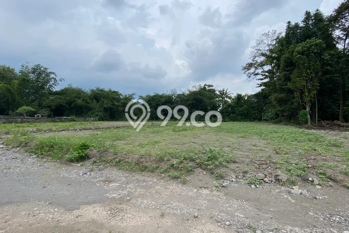 Lahan Strategis di Kalasan Dijual dengan Luas 120m2 Lahan Strategis di Kalasan Dijual dengan Luas 120m2