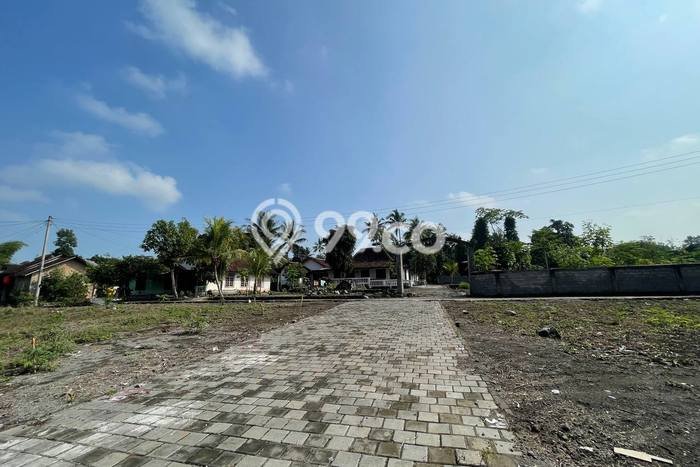 Kavling Tanah untuk Dijual di Bantul, Yogyakarta, Luas 137m2 Kavling Tanah untuk Dijual di Bantul, Yogyakarta, Luas 137m2