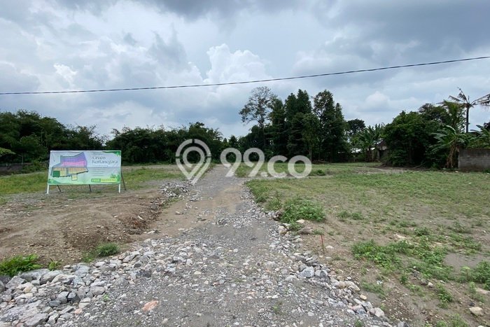 Dijual Tanah Lokasi Maguwoharjo, Yogyakarta Seluas 121m2 Dijual Tanah Lokasi Maguwoharjo, Yogyakarta Seluas 121m2