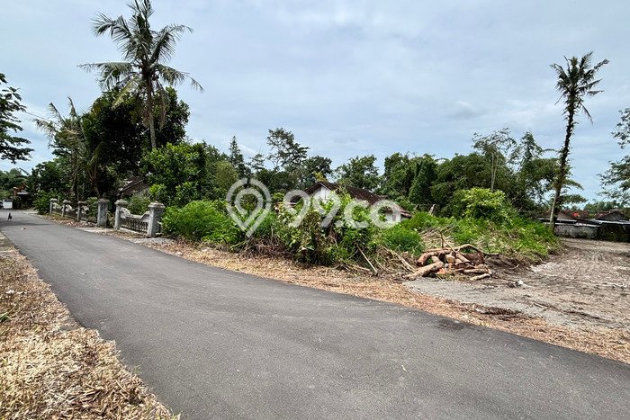 Lahan Kosong Dijual di Sleman dengan Area 121m2 Lahan Kosong Dijual di Sleman dengan Area 121m2