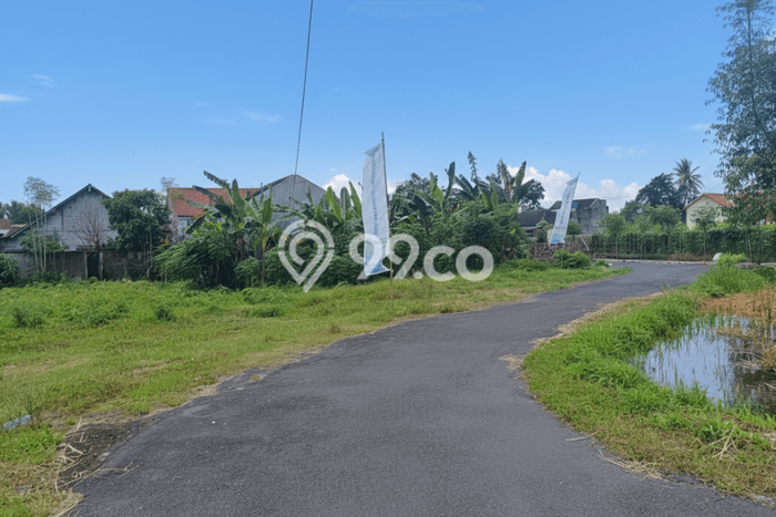 Tanah Dijual Lokasi Strategis di Sleman dengan Luas 112m2 Tanah Dijual Lokasi Strategis di Sleman dengan Luas 112m2