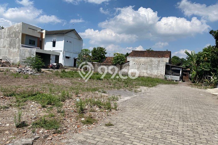 Tanah Dijual Lokasi Strategis di Yogyakarta dengan Luas 137m2 Tanah Dijual Lokasi Strategis di Yogyakarta dengan Luas 137m2