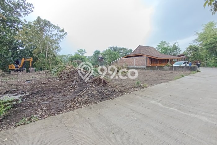 Lahan Kosong Dijual di Sleman dengan Area 160m2 Lahan Kosong Dijual di Sleman dengan Area 160m2
