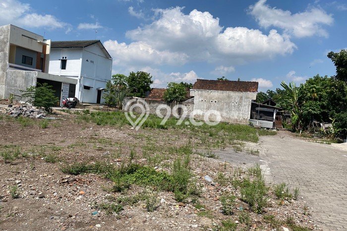 Tanah Dijual Lokasi Strategis di Yogyakarta dengan Luas 137m2 Tanah Dijual Lokasi Strategis di Yogyakarta dengan Luas 137m2