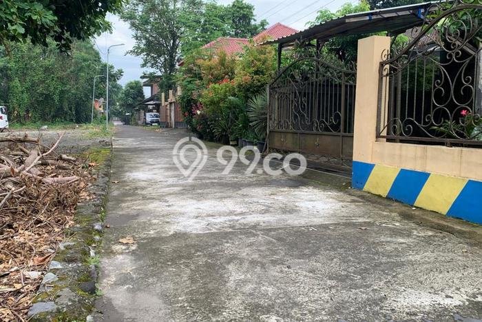 Tanah Kosong Dijual di Sleman dengan Area 118m2 Tanah Kosong Dijual di Sleman dengan Area 118m2