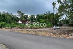 Tanah Kosong Dijual di Sleman dengan Area 121m2 Tanah Kosong Dijual di Sleman dengan Area 121m2