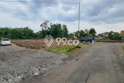 Lahan Dijual Lokasi Strategis di Sleman dengan Luas 134m2 Lahan Dijual Lokasi Strategis di Sleman dengan Luas 134m2