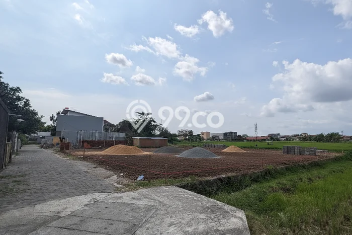 Tanah Kosong Dijual di Sleman dengan Area 181m2 Tanah Kosong Dijual di Sleman dengan Area 181m2