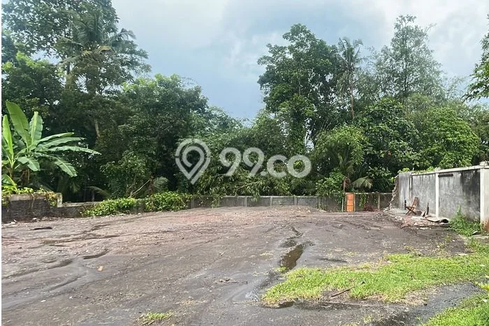 Tanah Dijual Lokasi Strategis di Yogyakarta dengan Luas 142m2 Tanah Dijual Lokasi Strategis di Yogyakarta dengan Luas 142m2