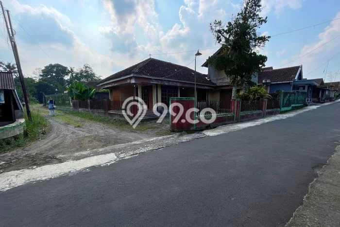 Tanah Dijual Lokasi Strategis di Yogyakarta dengan Luas 142m2 Tanah Dijual Lokasi Strategis di Yogyakarta dengan Luas 142m2