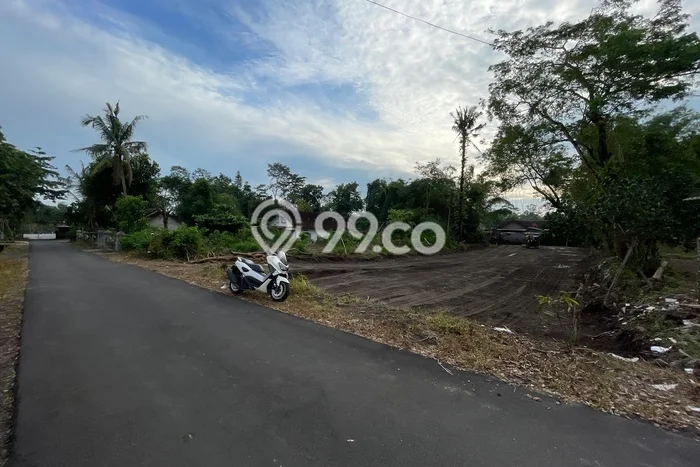 Dijual Tanah Lokasi Maguwoharjo, Yogyakarta Seluas 121m2 Dijual Tanah Lokasi Maguwoharjo, Yogyakarta Seluas 121m2