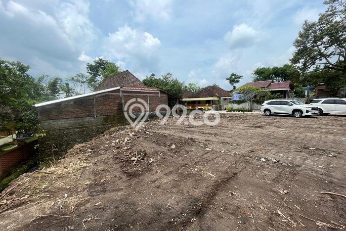 Tanah Kosong Dijual di Sleman dengan Area 201m2 Tanah Kosong Dijual di Sleman dengan Area 201m2