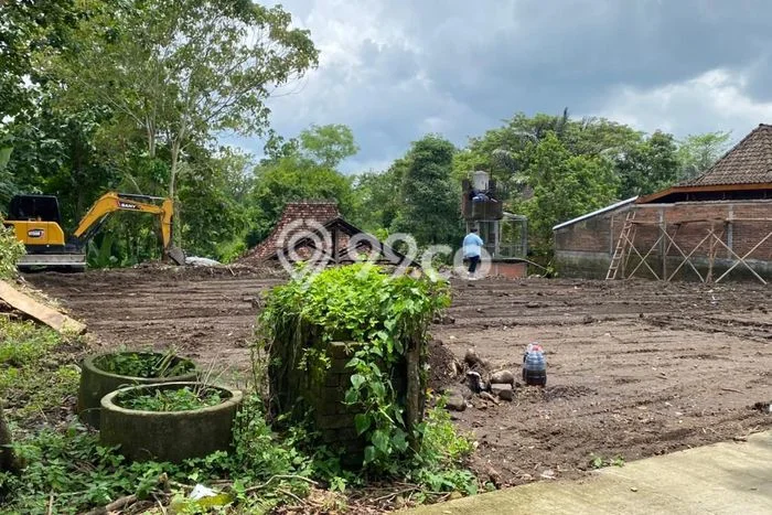 Tanah Kosong Dijual di Sleman dengan Area 201m2 Tanah Kosong Dijual di Sleman dengan Area 201m2