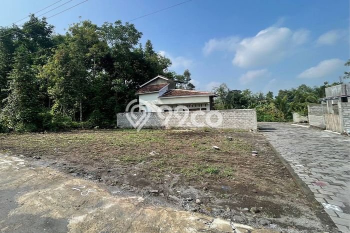 Lahan untuk Dijual Lokasi Ngemplak, Sleman Luas 137m2 AJB Lahan untuk Dijual Lokasi Ngemplak, Sleman Luas 137m2 AJB