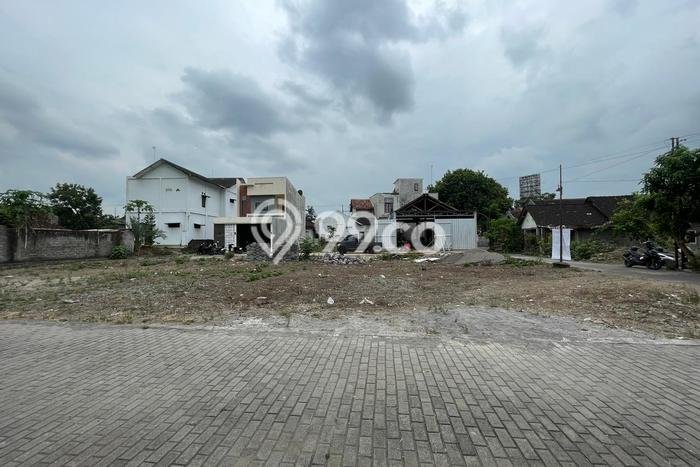 Lahan Kosong Dijual di Sleman dengan Area 256m2 Lahan Kosong Dijual di Sleman dengan Area 256m2