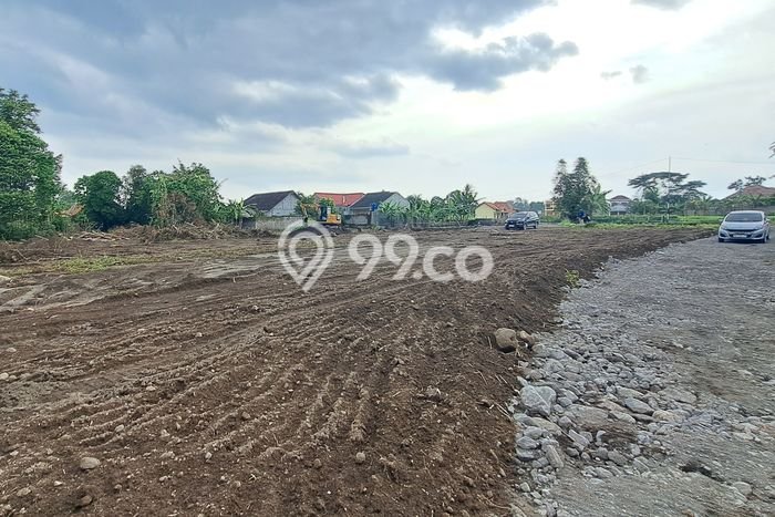 Lahan Kosong Dijual di Umbulharjo, Yogyakarta, Luas 111m2 Area Strategis Lahan Kosong Dijual di Umbulharjo, Yogyakarta, Luas 111m2 Area Strategis