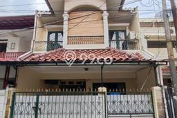 Rumah Luxury Modern Tanpa Renovasi di Rawamangun Jakarta Timur Rumah Luxury Modern Tanpa Renovasi di Rawamangun Jakarta Timur