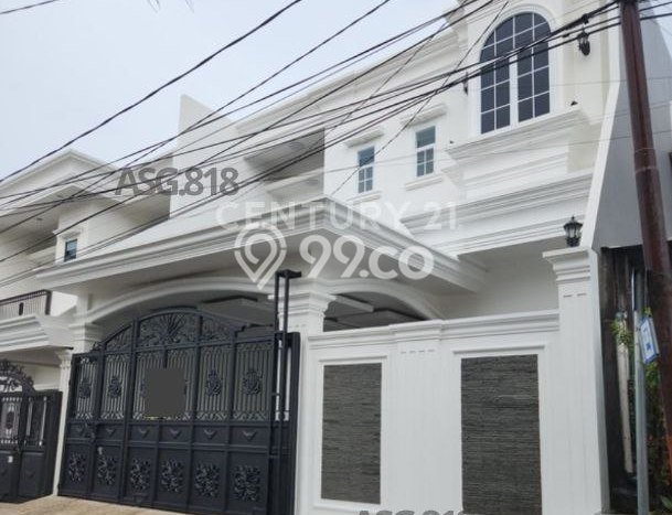 Rumah Elit Modern Tanpa Renovasi di Joglo Jakarta Barat Rumah Elit Modern Tanpa Renovasi di Joglo Jakarta Barat