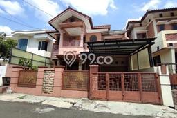 Rumah Elit Modern Siap Huni di Pondok Kelapa Jakarta Timur Rumah Elit Modern Siap Huni di Pondok Kelapa Jakarta Timur