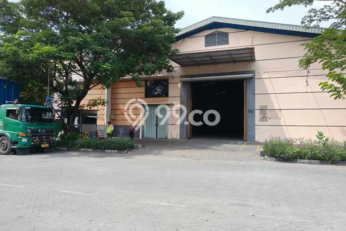 Gudang Komersial Disewakan di Gresik Gresik Luas 920m2 Gudang Komersial Disewakan di Gresik Gresik Luas 920m2