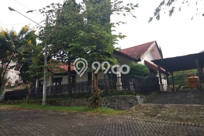 LOKASI STRATEGIS! Vila di , Ukuran 404m2m², Dekat fasilitas kota LOKASI STRATEGIS! Vila di , Ukuran 404m2m², Dekat fasilitas kota