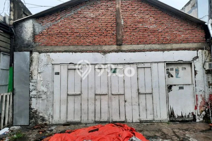 Ruko Dijual di Surabaya LT 185m2 & LB 180m2 Lokasi Terbaik! Ruko Dijual di Surabaya LT 185m2 & LB 180m2 Lokasi Terbaik!