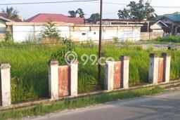 Lahan Strategis di Bukit Raya Pekanbaru Disewakan dengan Luas 685m2 Lahan Strategis di Bukit Raya Pekanbaru Disewakan dengan Luas 685m2