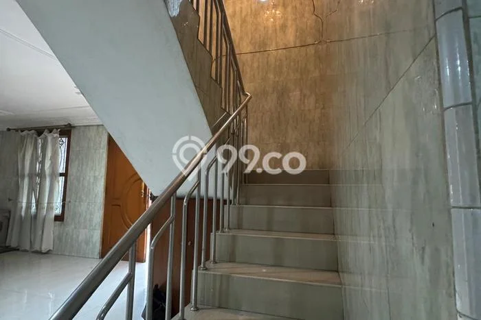Disewakan Rumah Murah di Pluit Jakarta Utara Punya 3 KT Disewakan Rumah Murah di Pluit Jakarta Utara Punya 3 KT