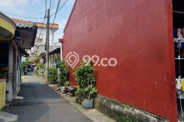 Rumah Kost untuk Dijual di Ciracas dengan 7 KT, 7 KM, Luas 220m2 Rumah Kost untuk Dijual di Ciracas dengan 7 KT, 7 KM, Luas 220m2