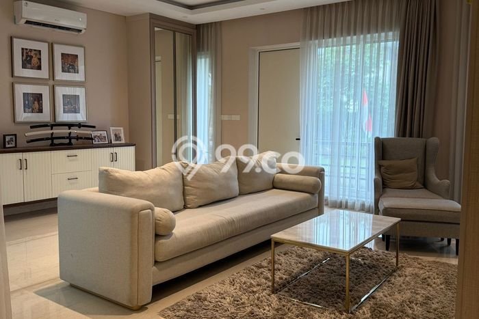 Rumah Elit LB 263m2 Siap Huni Desain Elegan di Gading Serpong, Tangerang Rumah Elit LB 263m2 Siap Huni Desain Elegan di Gading Serpong, Tangerang