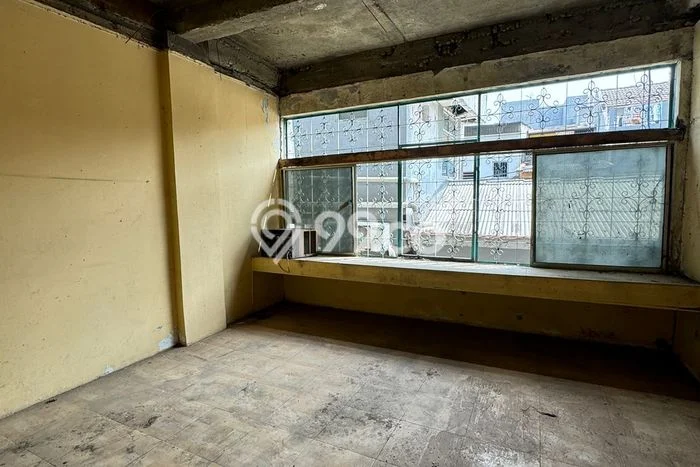 Ruko Bagus Dijual LB 180m2 Lokasi Strategis Jakarta Barat Area Cocok untuk Berbisnis Ruko Bagus Dijual LB 180m2 Lokasi Strategis Jakarta Barat Area Cocok untuk Berbisnis