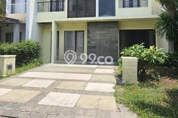 Rumah Nyaman 5 KT di Pakuwon Indah, Surabaya - Luas Tanah 180m2m² Rumah Nyaman 5 KT di Pakuwon Indah, Surabaya - Luas Tanah 180m2m²