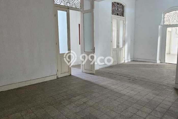 Dijual! Komersial di Surabaya Kota Surabaya LT 1000m2 / LB 1000m2 Kawasan Strategis Dijual! Komersial di Surabaya Kota Surabaya LT 1000m2 / LB 1000m2 Kawasan Strategis