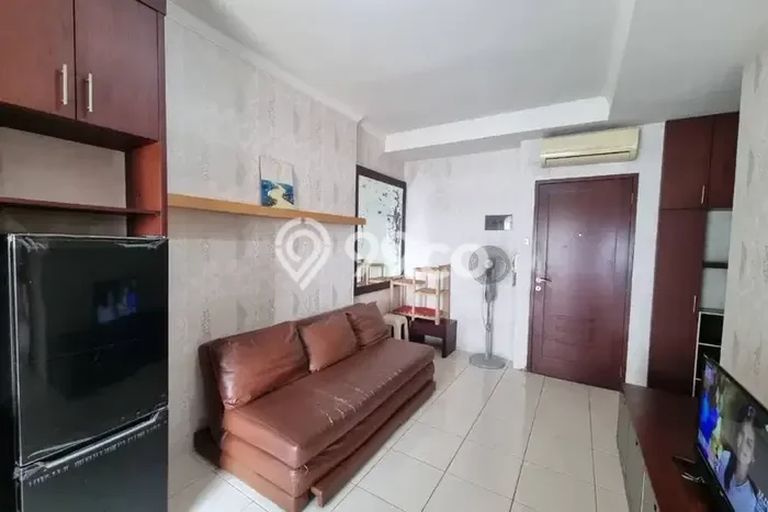 Apartemen Disewakan 2 Kamar Hemat Siap Huni di Jakarta Barat, Luas 42m2 Apartemen Disewakan 2 Kamar Hemat Siap Huni di Jakarta Barat, Luas 42m2