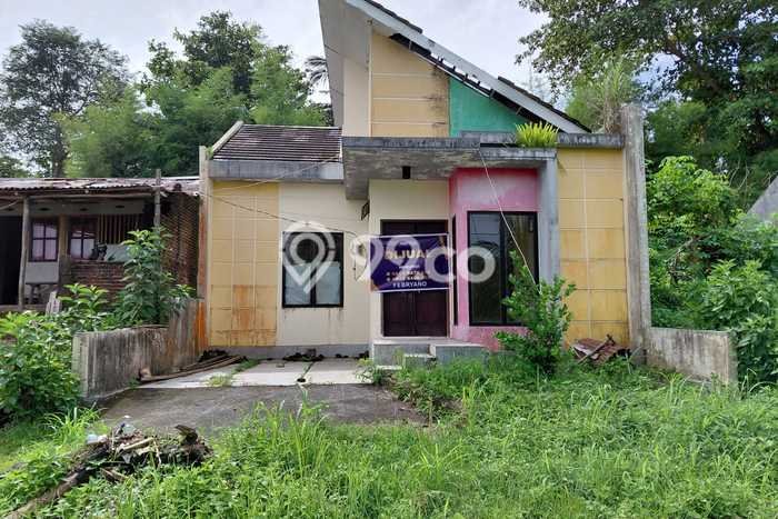 Rumah Sederhana Dijual di Paal Dua 2 Kamar dengan LT 138m2 Rumah Sederhana Dijual di Paal Dua 2 Kamar dengan LT 138m2