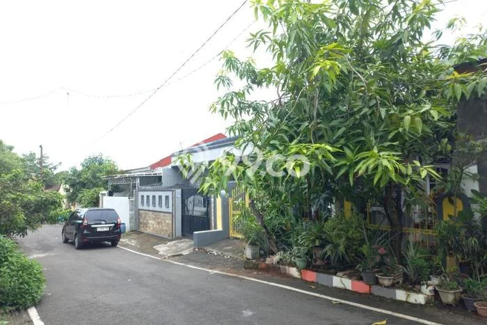 Jual Rumah Harga Miring Manggala Punya 3 Kamar & LT 148m2 Jual Rumah Harga Miring Manggala Punya 3 Kamar & LT 148m2