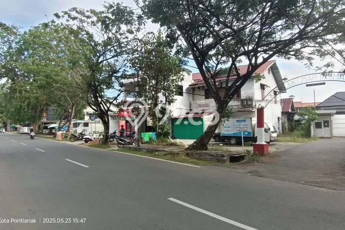 Untuk Dijual Ruko di Pontianak Kota Pontianak LT 529m2 / LB 139m2 Untuk Dijual Ruko di Pontianak Kota Pontianak LT 529m2 / LB 139m2