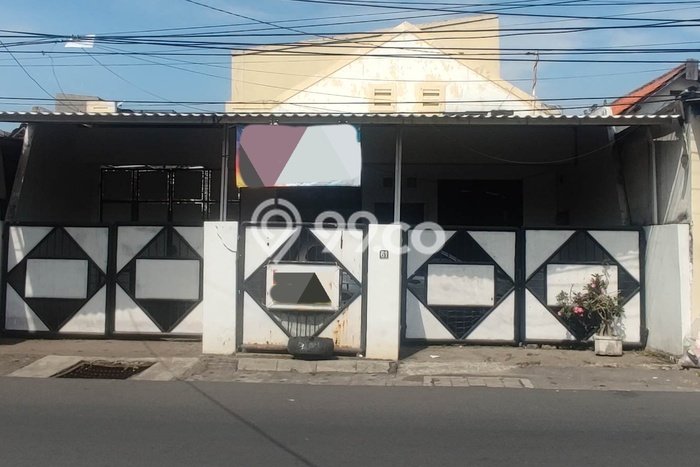 Rumah Luxury Modern Siap Huni di Kutisari Surabaya Rumah Luxury Modern Siap Huni di Kutisari Surabaya