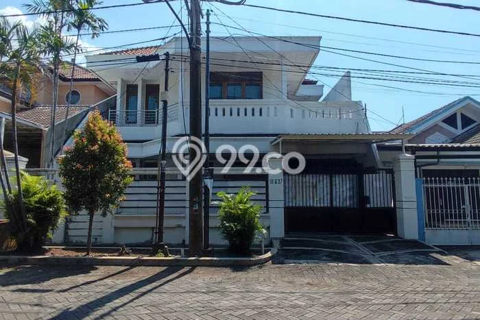 Hunian Super Mewah dengan Akses Paling Strategis di Kutisari, Surabaya Hunian Super Mewah dengan Akses Paling Strategis di Kutisari, Surabaya