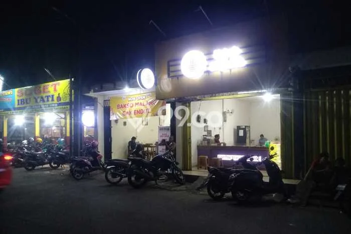 Area Strategis! Disewakan Ruko Lokasi BSD, Tangerang Selatan Cocok untuk Bisnis Area Strategis! Disewakan Ruko Lokasi BSD, Tangerang Selatan Cocok untuk Bisnis