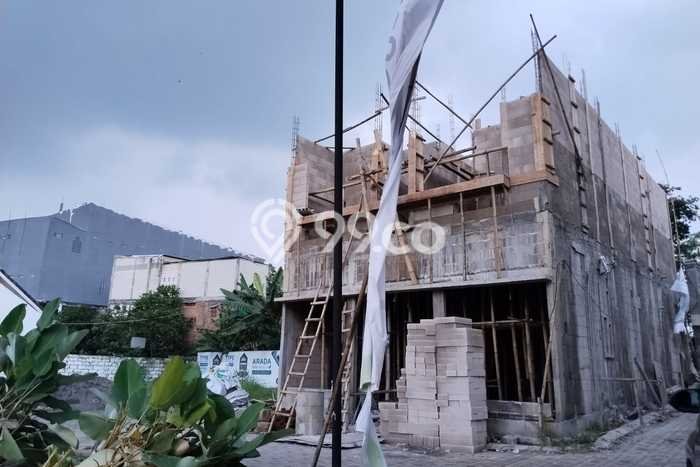 Kost Dijual di Malang Kota dengan 10 KT dan Luas 130m2 Kost Dijual di Malang Kota dengan 10 KT dan Luas 130m2