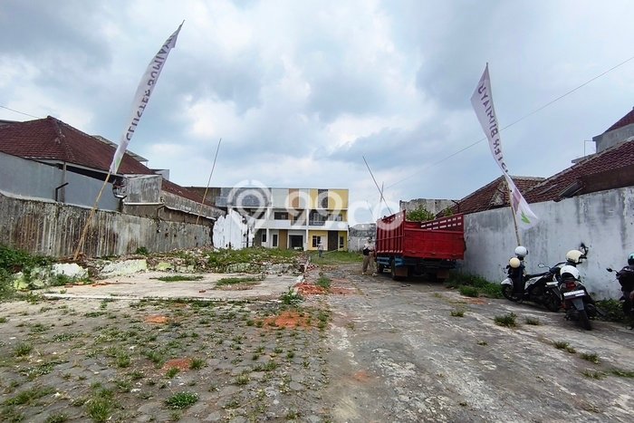 Lahan Dijual Lokasi Strategis di Malang dengan Luas 112m2 Lahan Dijual Lokasi Strategis di Malang dengan Luas 112m2