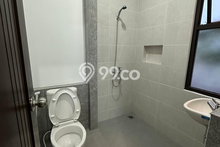 Ready to Use! Premium House LT 130m2 Desain Modern di Bintaro Ready to Use! Premium House LT 130m2 Desain Modern di Bintaro